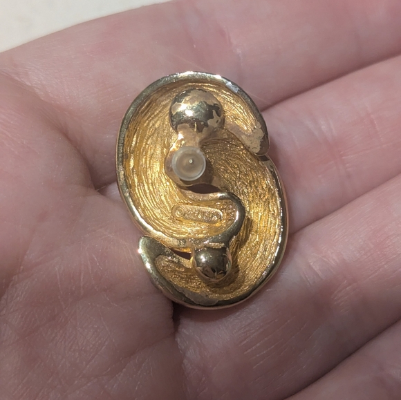 ✨ Christian Dior | Vintage Single Gold Tone Earring - Picture 6 of 6